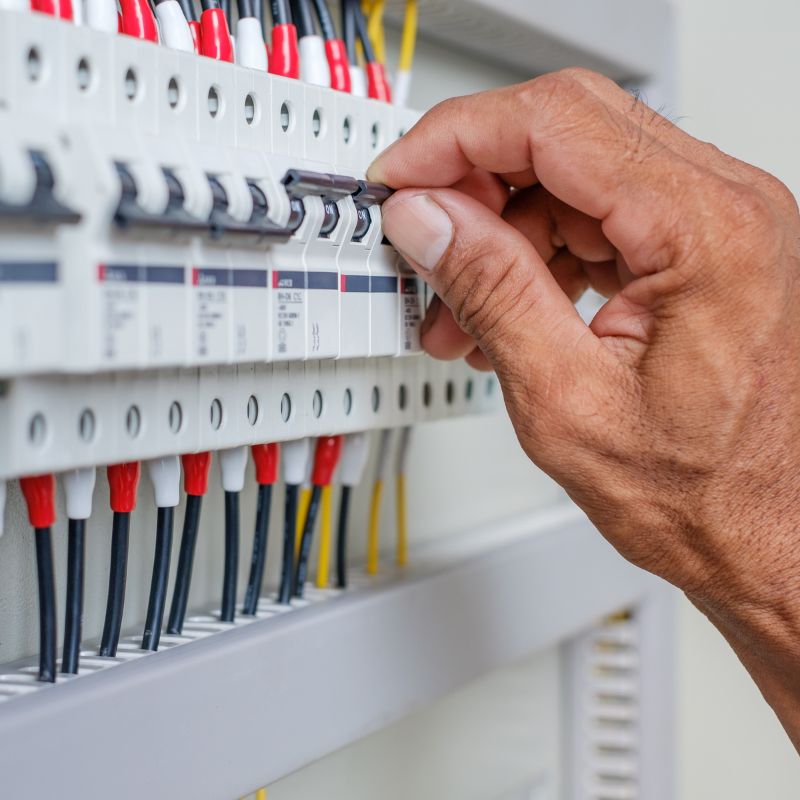 Circuit Breaker Repair & Installation